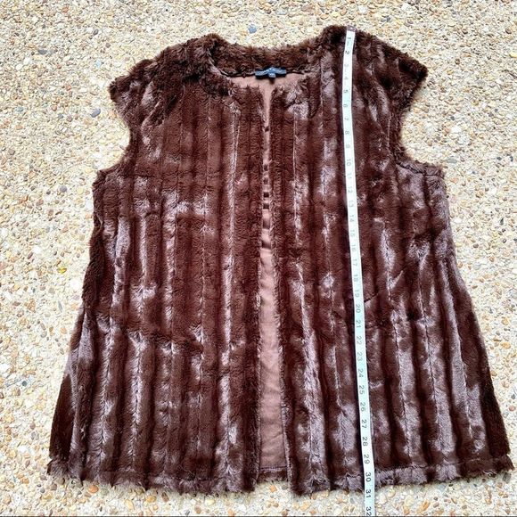 Slinky Brand Brown Faux Fur Vegan Vest Size Large - Picture 5 of 9